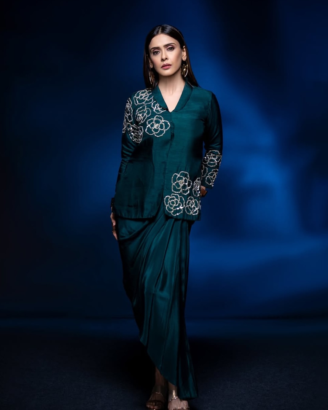 Get the Celebrity Look: Hrishitaa Bhatt’s Glamorous Indo-Fusion Outfit You Can Shop Now!